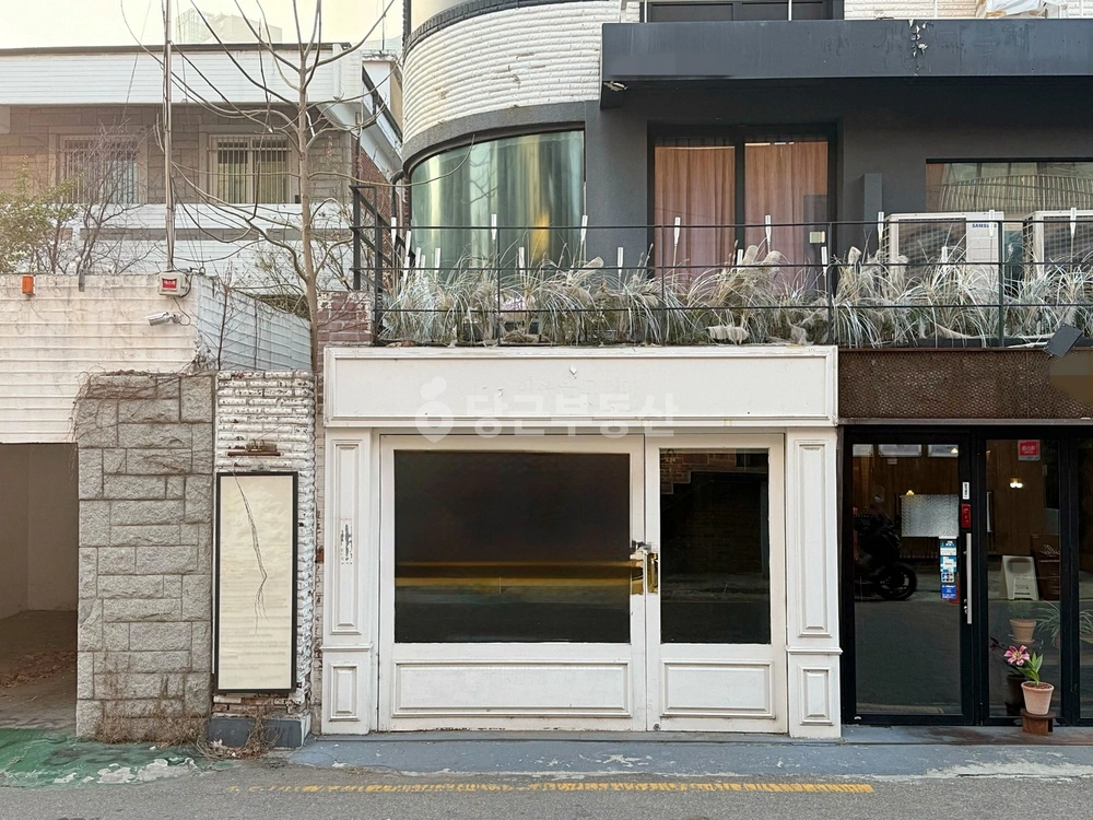 서울특별시 마포구 서교동 상가 사진 1