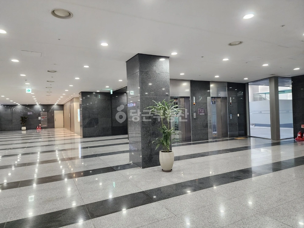 서울특별시 종로구 신문로2가 상가 사진 1