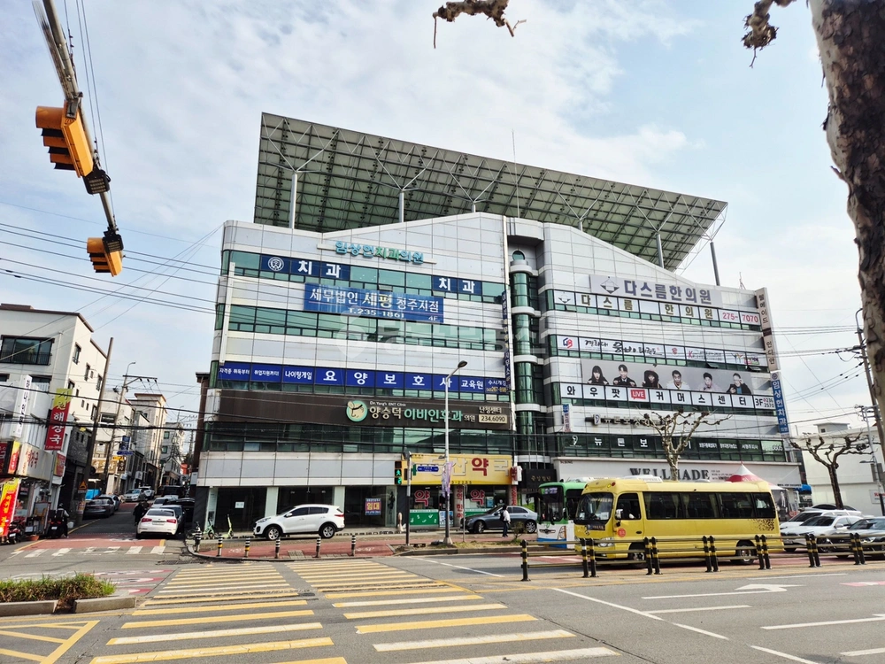 충청북도 청주시 흥덕구 복대동 상가 사진 1