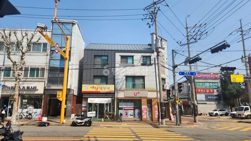 경기도 수원시 영통구 매탄동 상가 사진 1