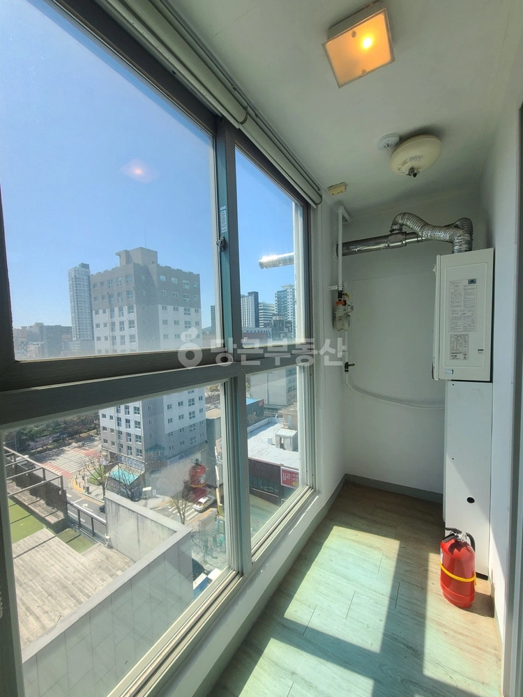 대전광역시 유성구 봉명동 아파트 사진 1