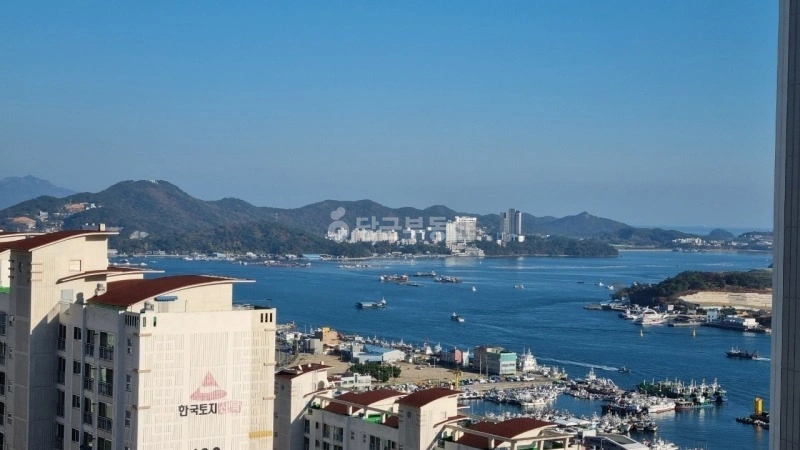 전남광주통합특별시 여수시 신월동 아파트 사진 1