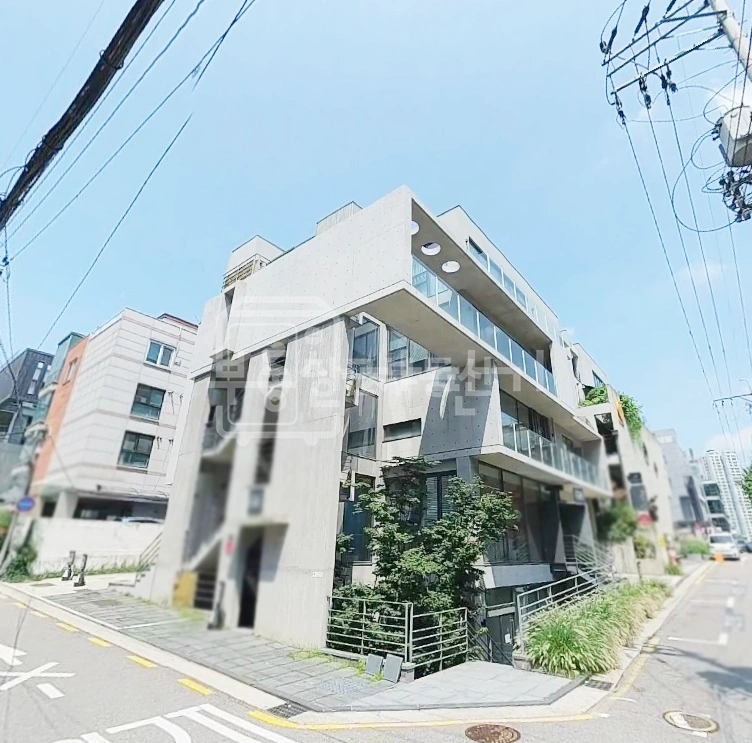 서울특별시 강남구 역삼동 건물 사진 1