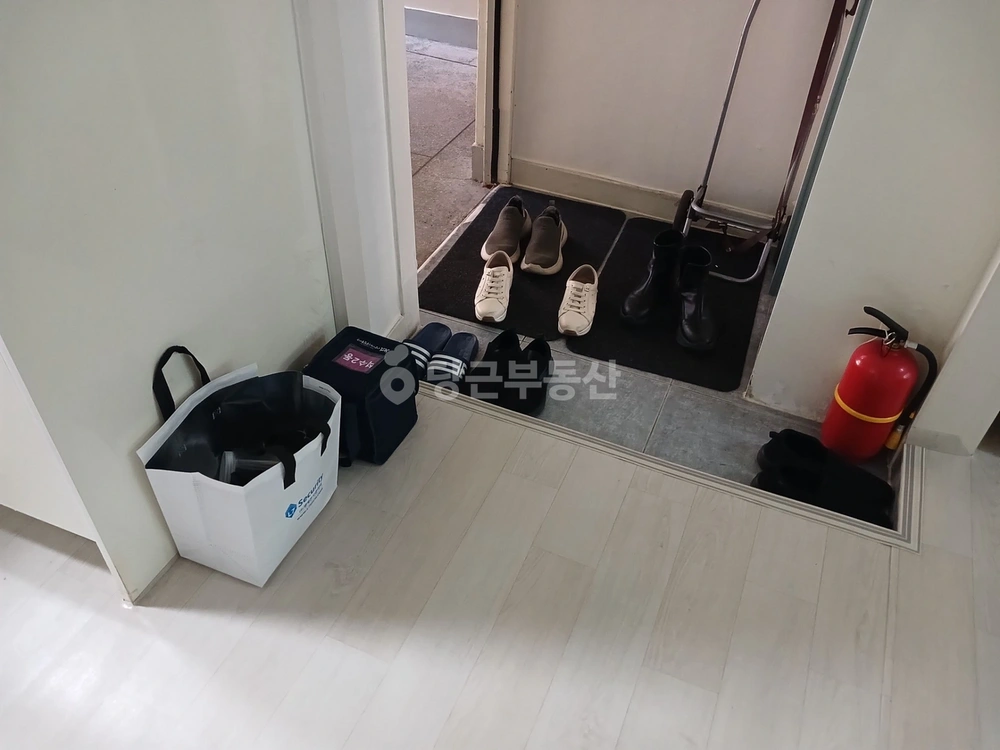 경기도 안양시 만안구 석수동 아파트 사진 1