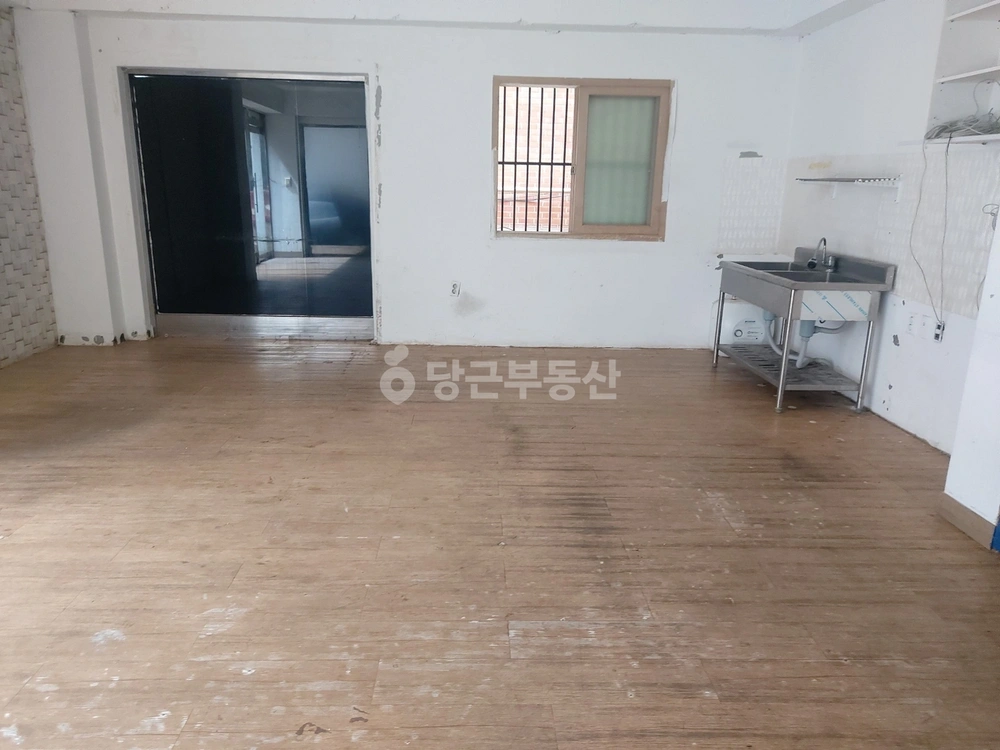 경기도 수원시 권선구 곡반정동 상가 사진 1
