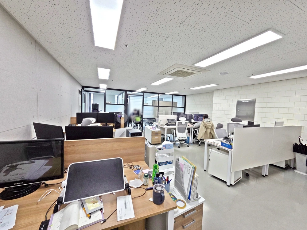 서울특별시 강남구 논현동 사무실 사진 1