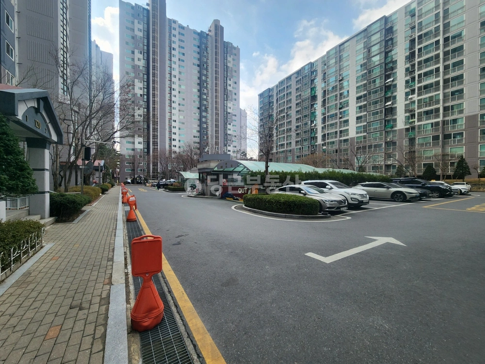 대전광역시 서구 내동 아파트 사진 1