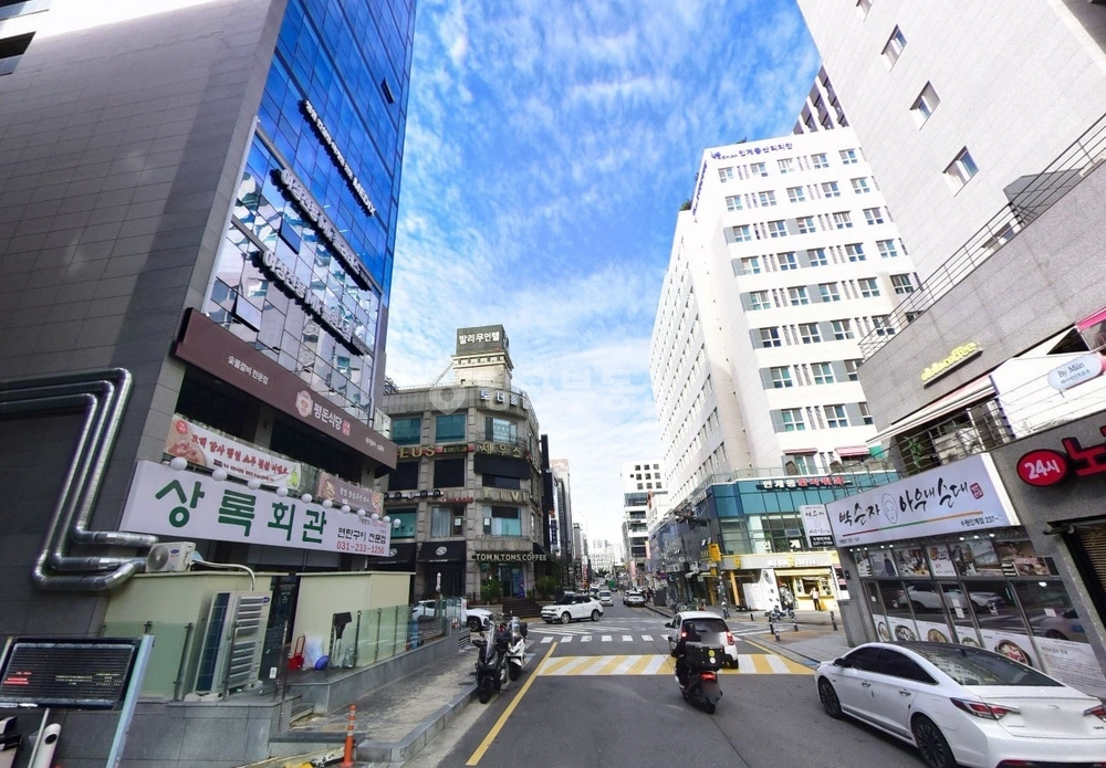 경기도 수원시 팔달구 인계동 상가 사진 1