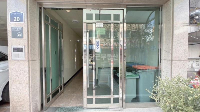 서울특별시 관악구 봉천동 오피스텔 사진 1