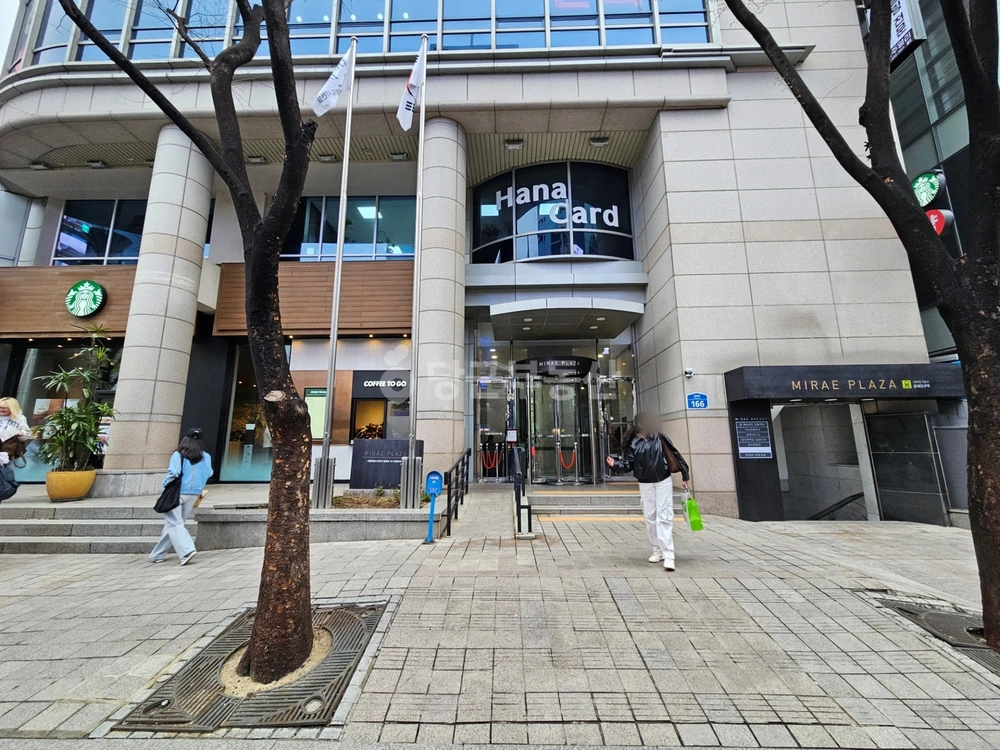 서울특별시 마포구 동교동 상가 사진 1