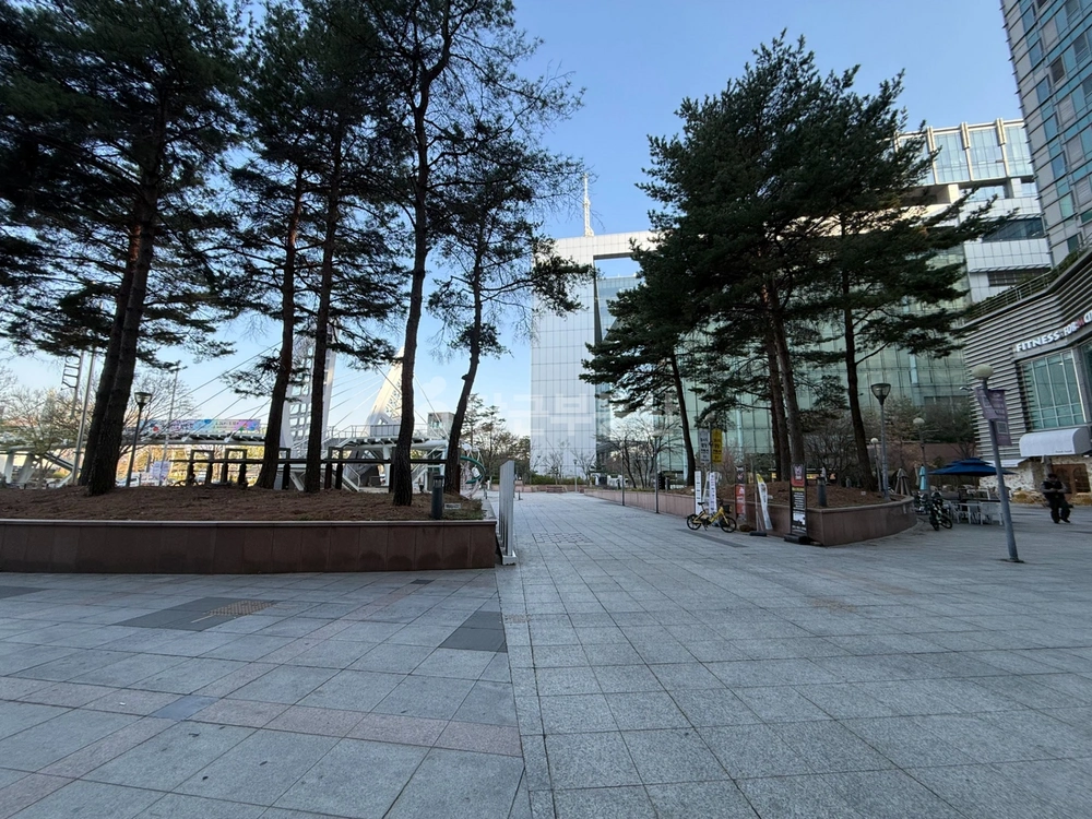 경기도 고양시 일산동구 장항동 상가 사진 1