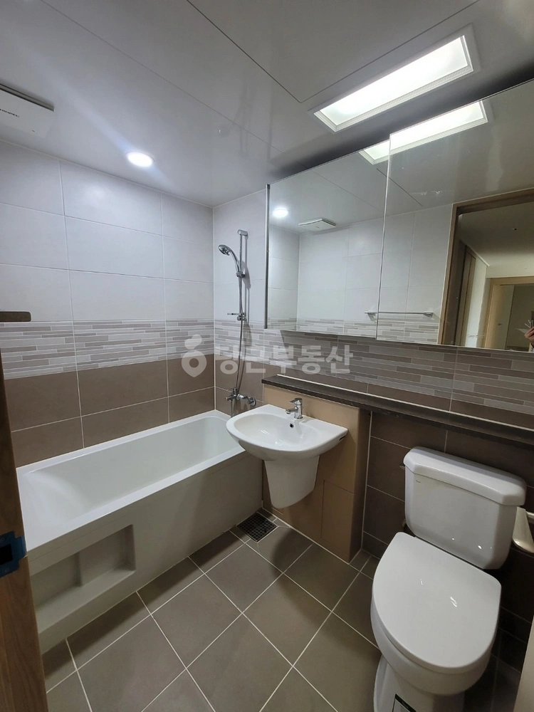부산광역시 강서구 화전동 아파트 사진 1