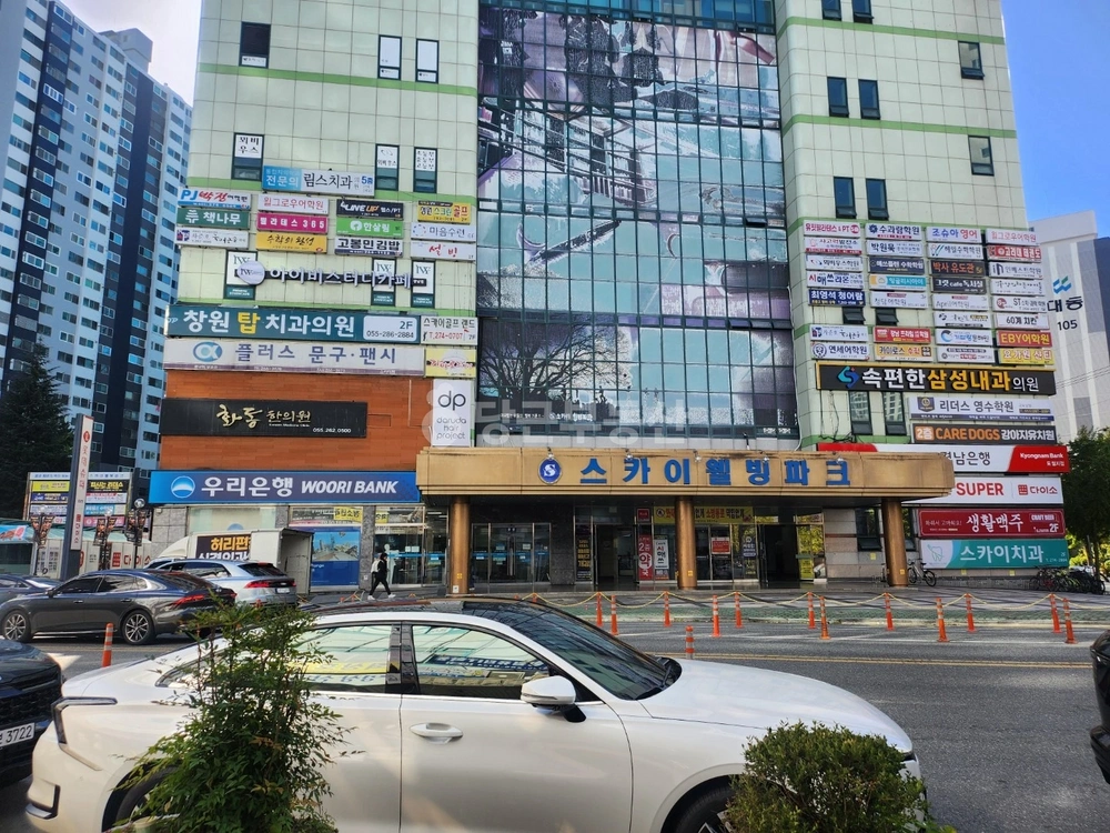 경상남도 창원시 성산구 상남동 상가 사진 1