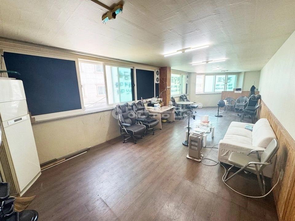 대전광역시 서구 월평동 상가 사진 1