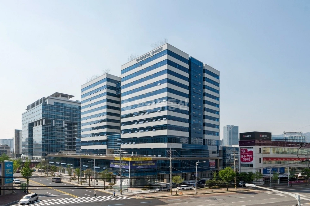 경기도 안양시 동안구 관양동 상가 사진 1