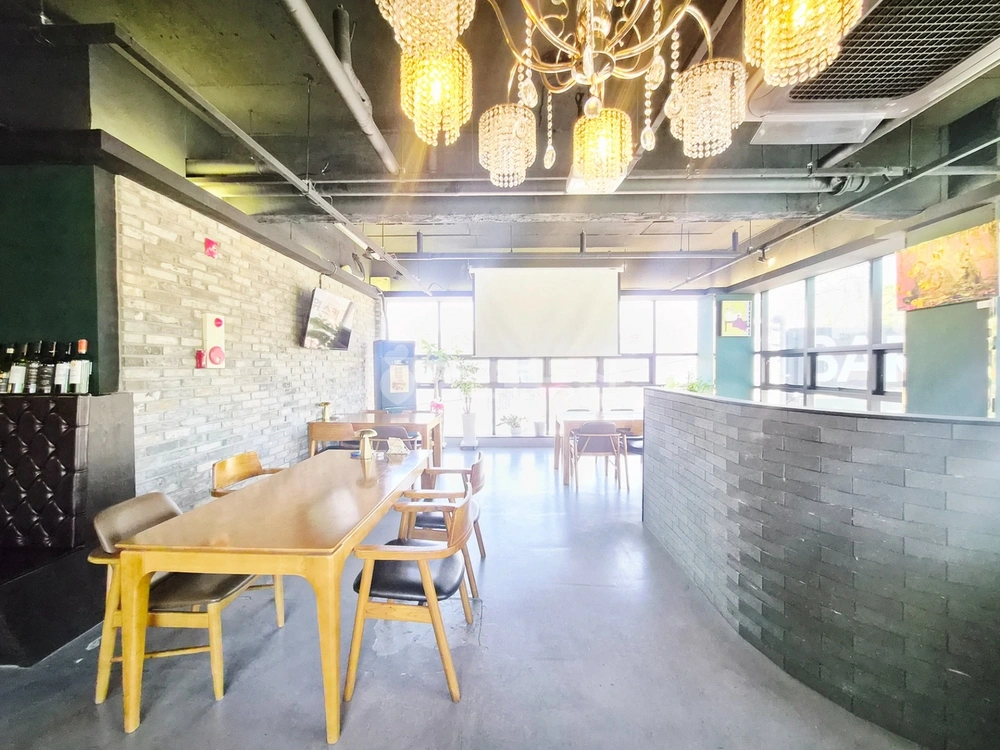 대구광역시 수성구 두산동 상가 사진 1