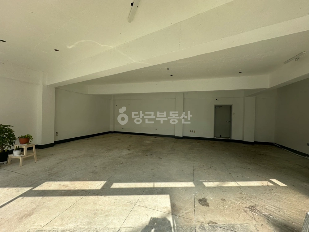 부산광역시 연제구 연산동 상가 사진 1