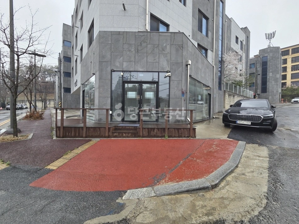 충청남도 천안시 서북구 쌍용동 상가 사진 1