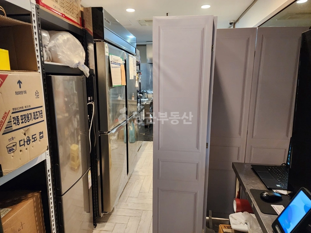 경상남도 창원시 성산구 중앙동 상가 사진 1
