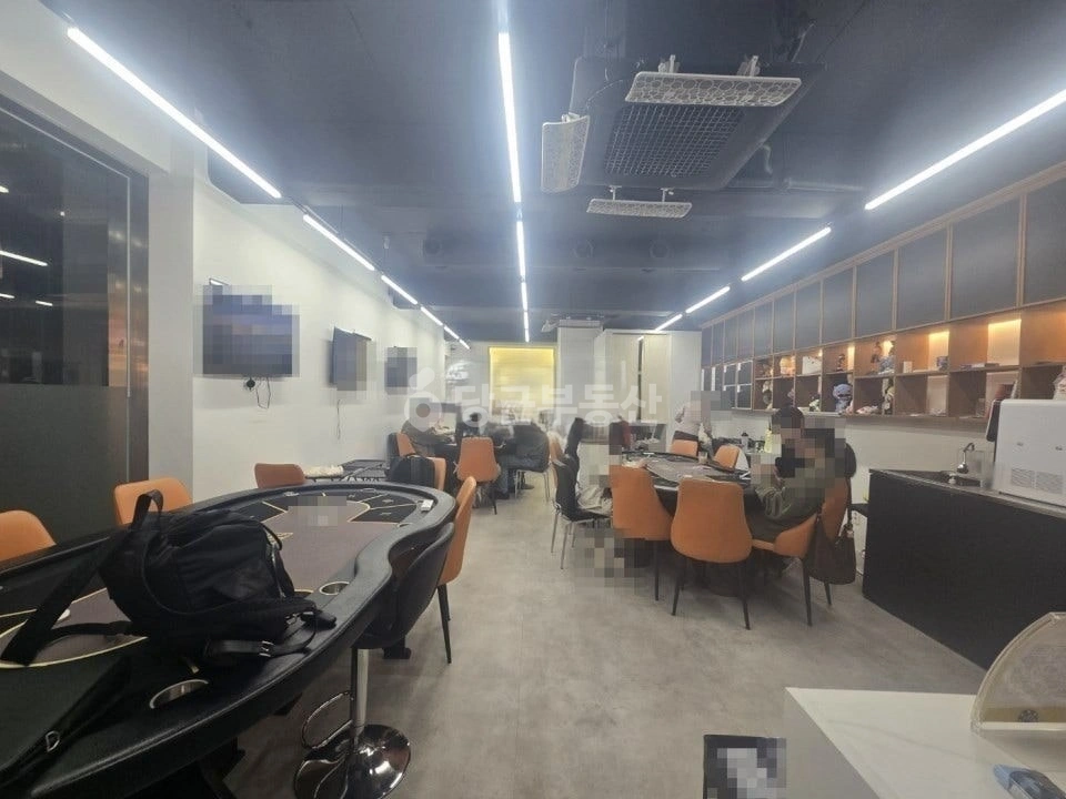 서울특별시 서대문구 창천동 상가 사진 1