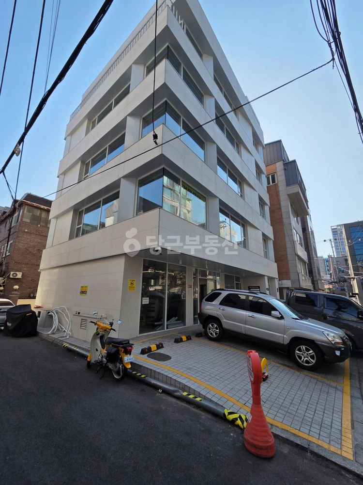 서울특별시 강남구 역삼동 건물 사진 1