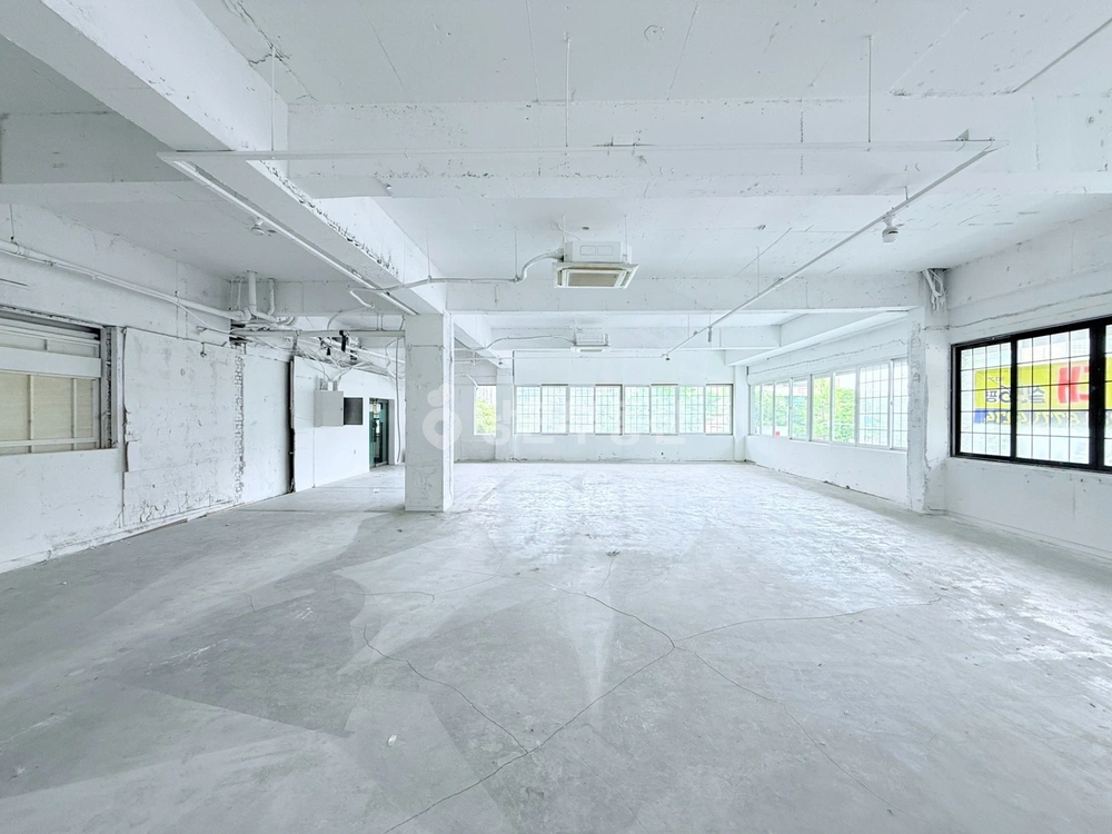 경상남도 창원시 성산구 중앙동 상가 사진 1