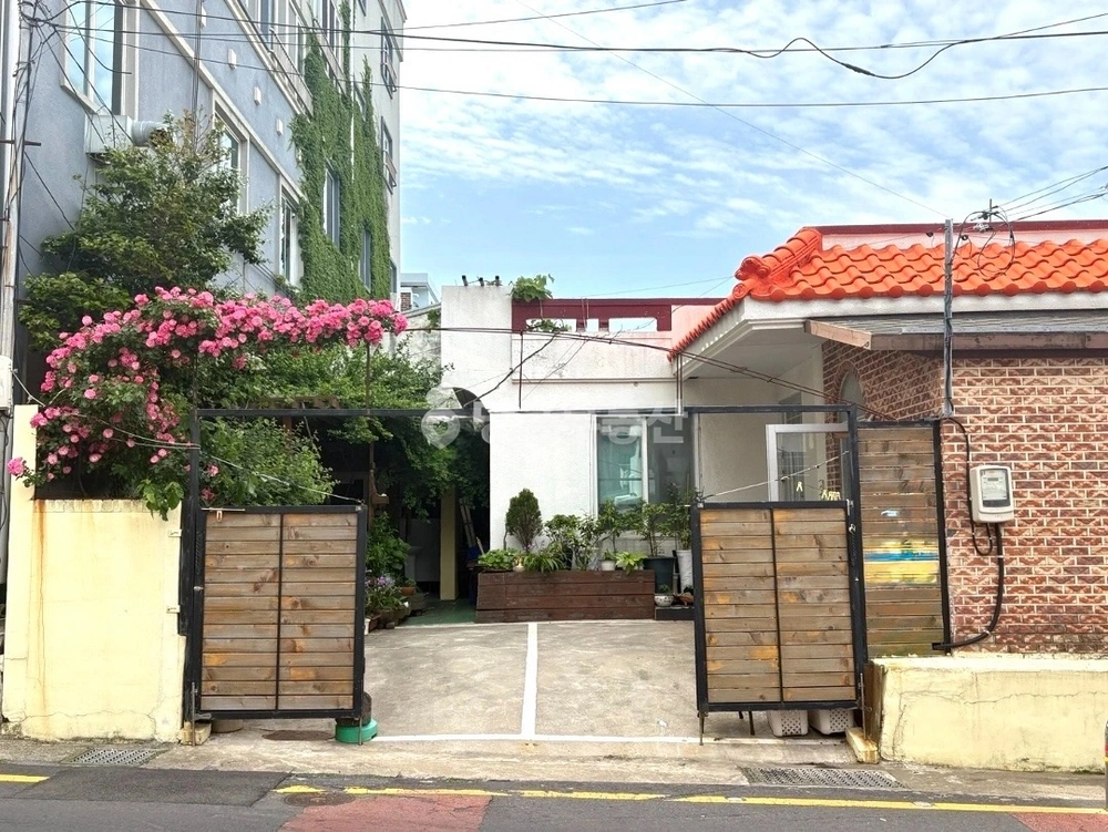제주특별자치도 제주시 건입동 상가 사진 1