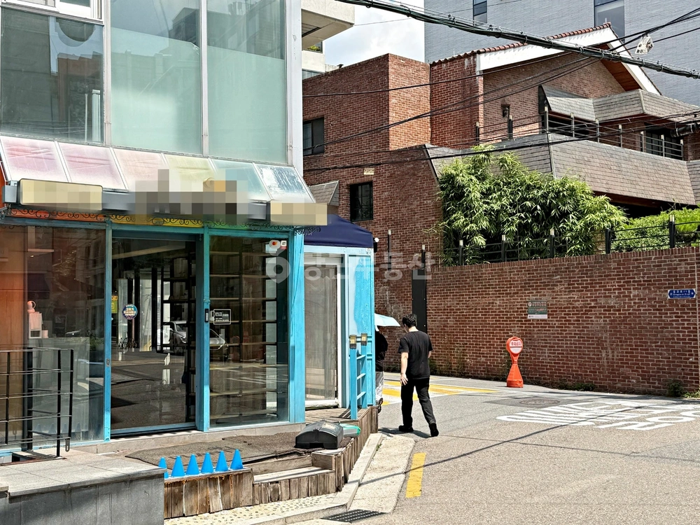 서울특별시 마포구 동교동 상가 사진 1