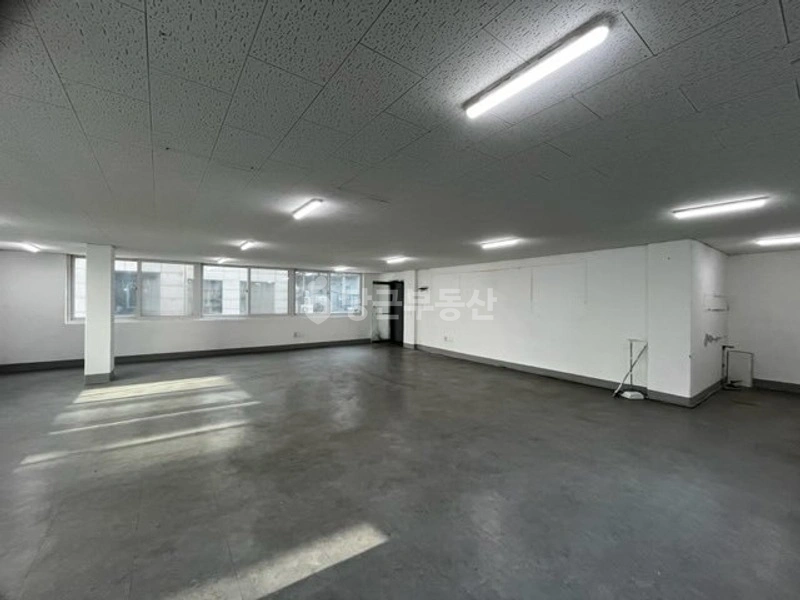 서울특별시 강남구 논현동 사무실 사진 1