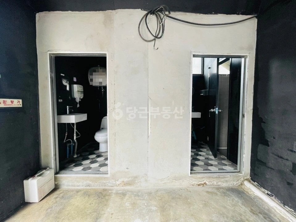 서울특별시 서대문구 창천동 상가 사진 1