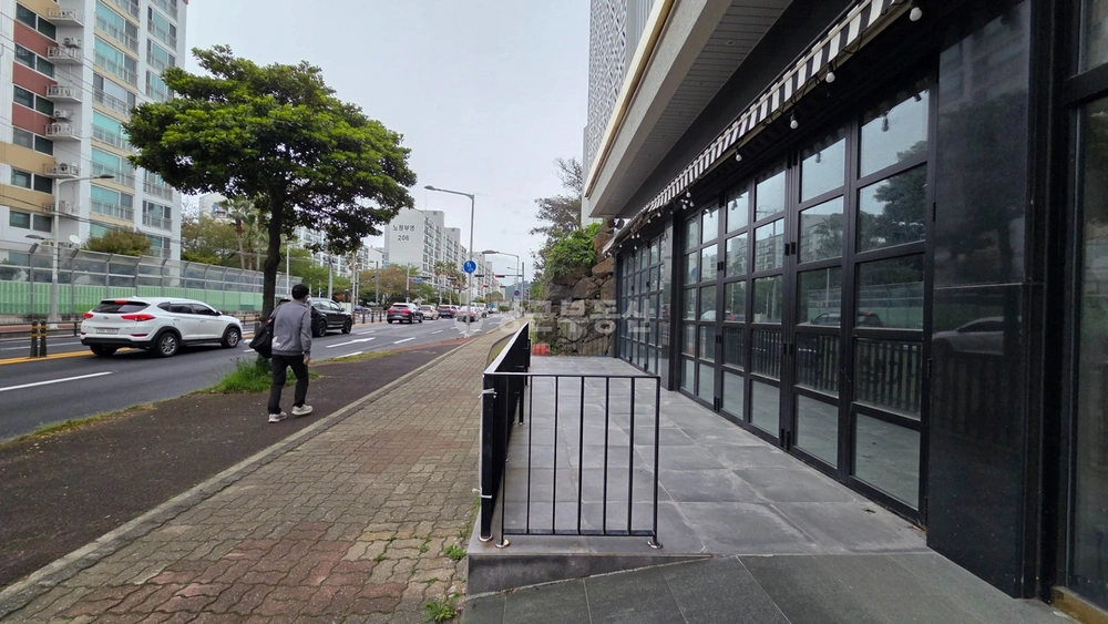 제주특별자치도 제주시 노형동 상가 사진 1