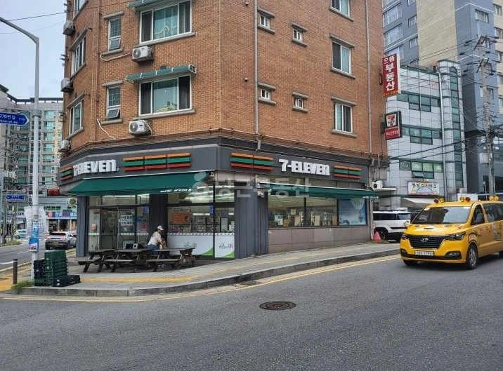 경기도 수원시 팔달구 인계동 상가 사진 1