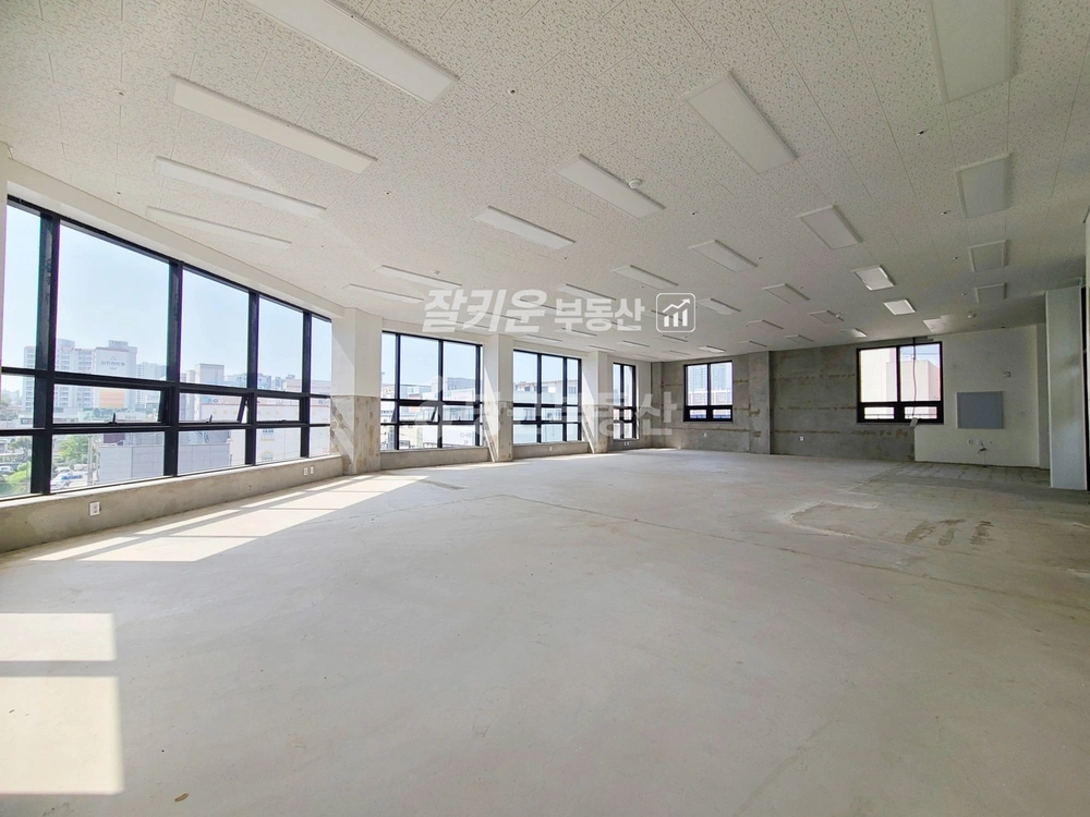 전남광주통합특별시 남구 서동 상가 사진 1
