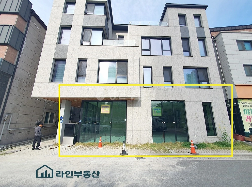 대전광역시 서구 도안동 상가 사진 1