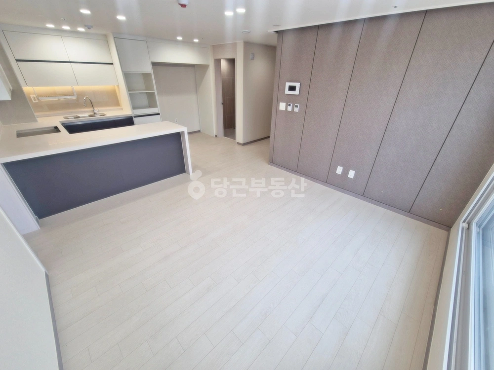 인천광역시 제물포구 신흥동3가 아파트 사진 1