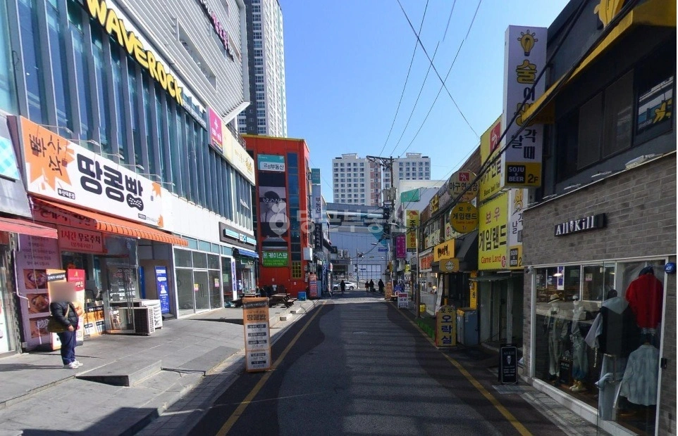 부산광역시 금정구 장전동 상가 사진 1