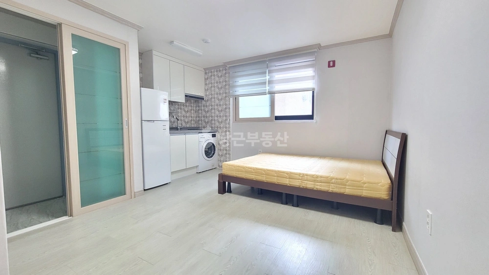 부산광역시 동래구 온천동 원룸 사진 1