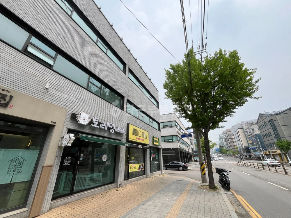 경기도 수원시 팔달구 인계동 상가 사진 1