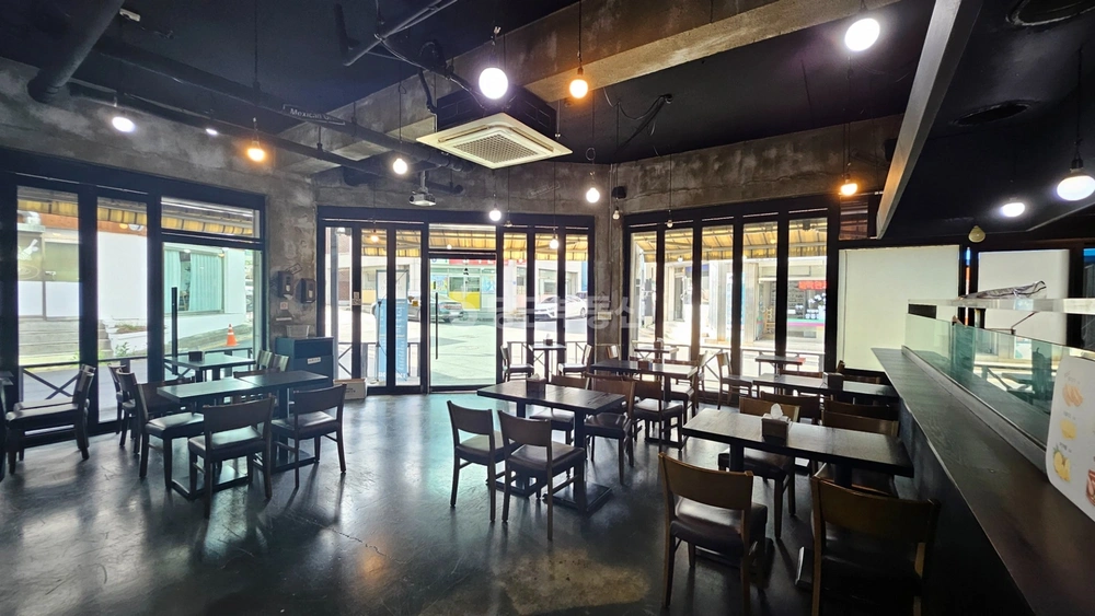 충청남도 천안시 서북구 쌍용동 상가 사진 1