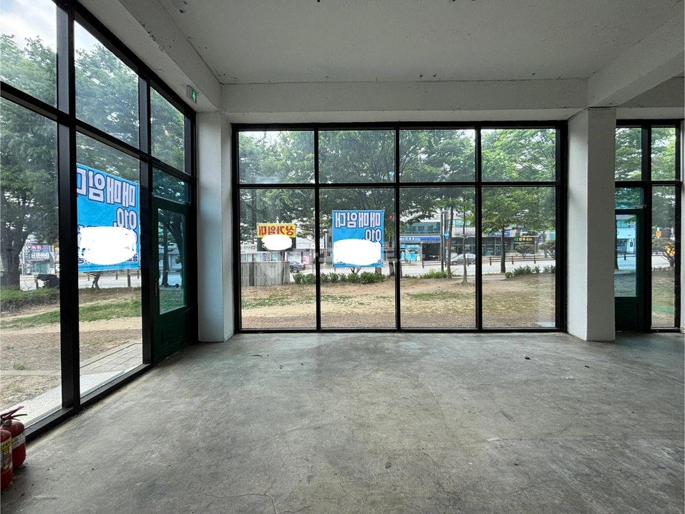 경기도 수원시 영통구 원천동 상가 사진 1
