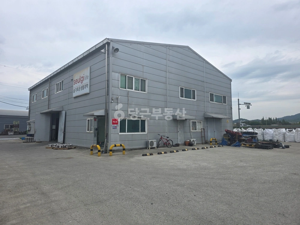 충청남도 천안시 서북구 성거읍 공장/창고 사진 1
