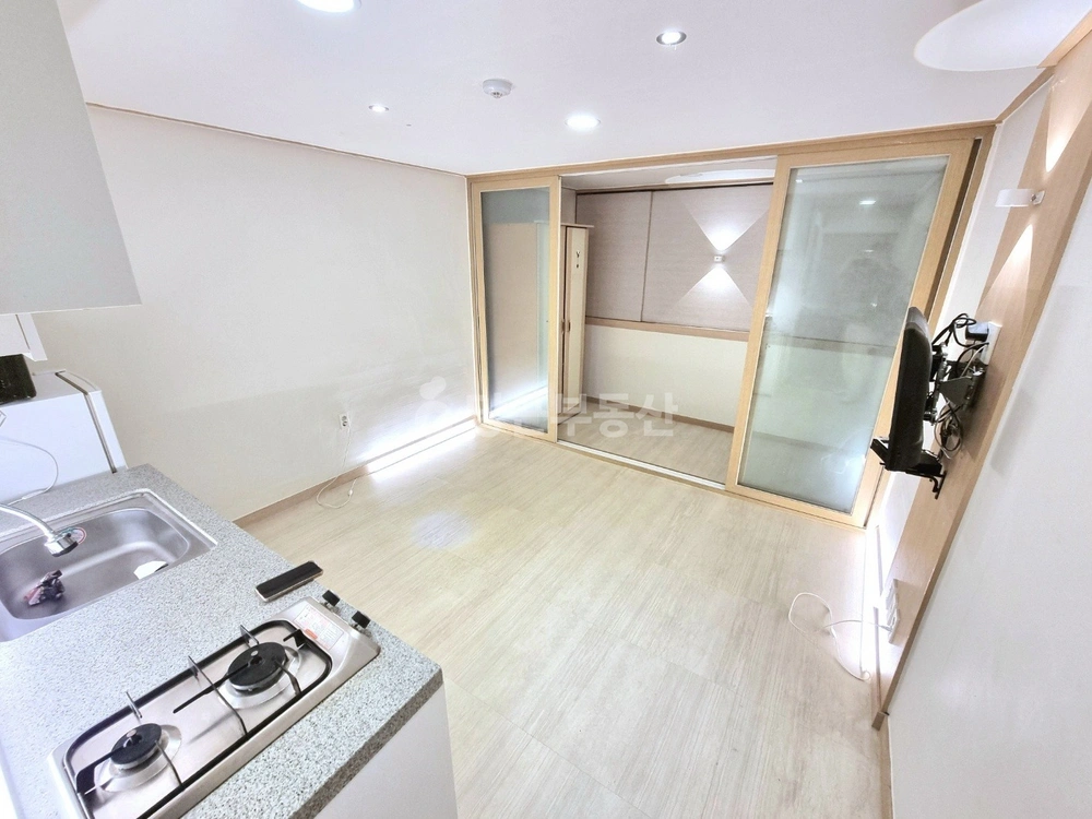 경기도 수원시 팔달구 인계동 원룸 사진 1
