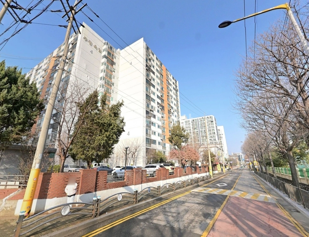인천광역시 부평구 부평동 아파트 사진 1