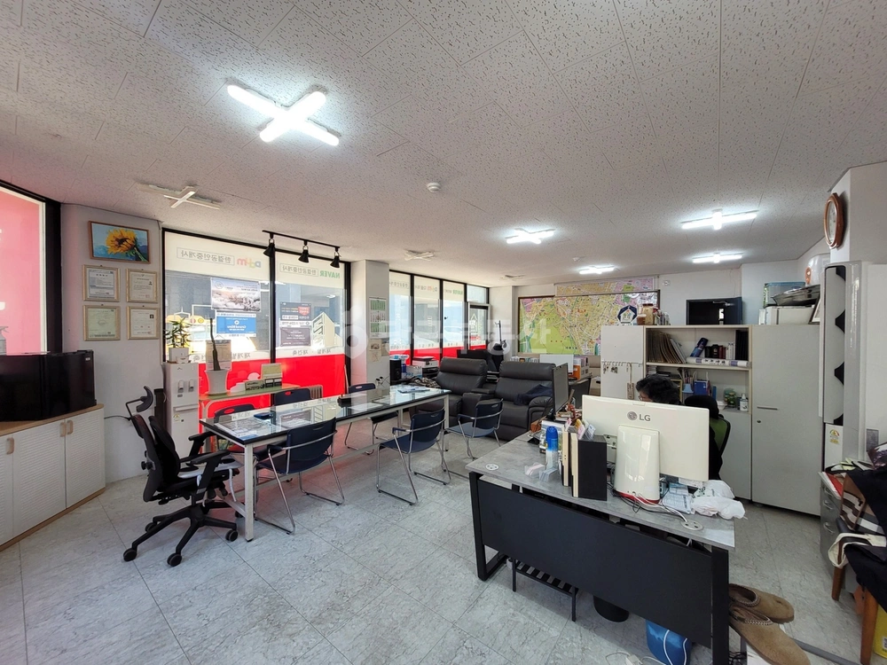경기도 수원시 권선구 세류동 상가 사진 1