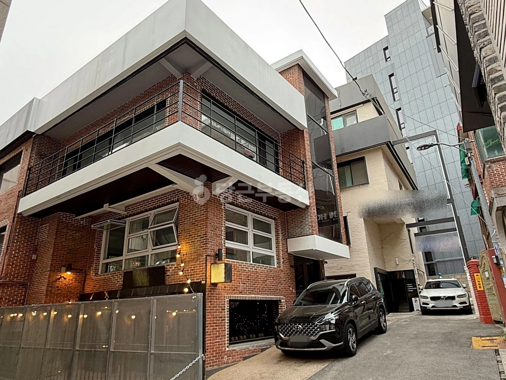 서울특별시 마포구 서교동 상가 사진 1