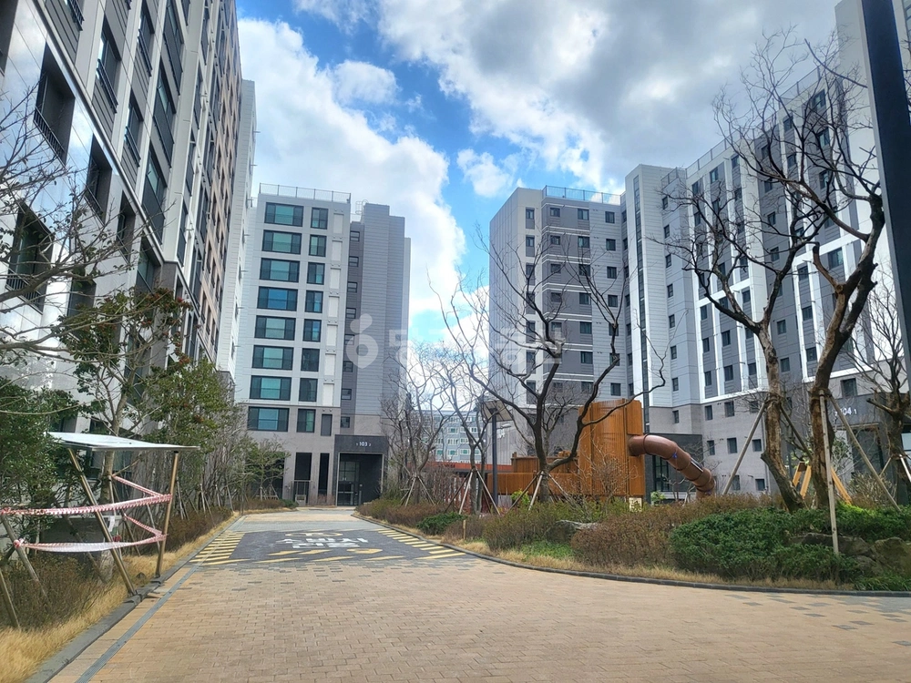 제주특별자치도 제주시 용담2동 아파트 사진 1