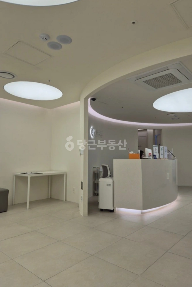서울특별시 마포구 동교동 상가 사진 1