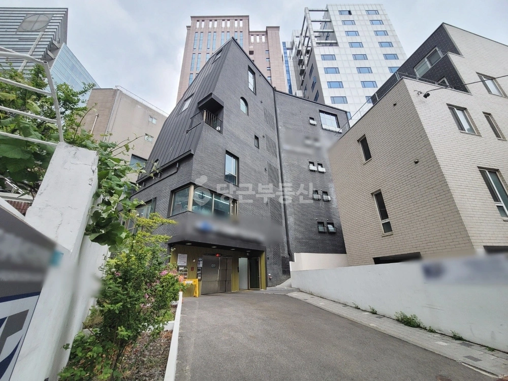 서울특별시 서초구 잠원동 건물 사진 1