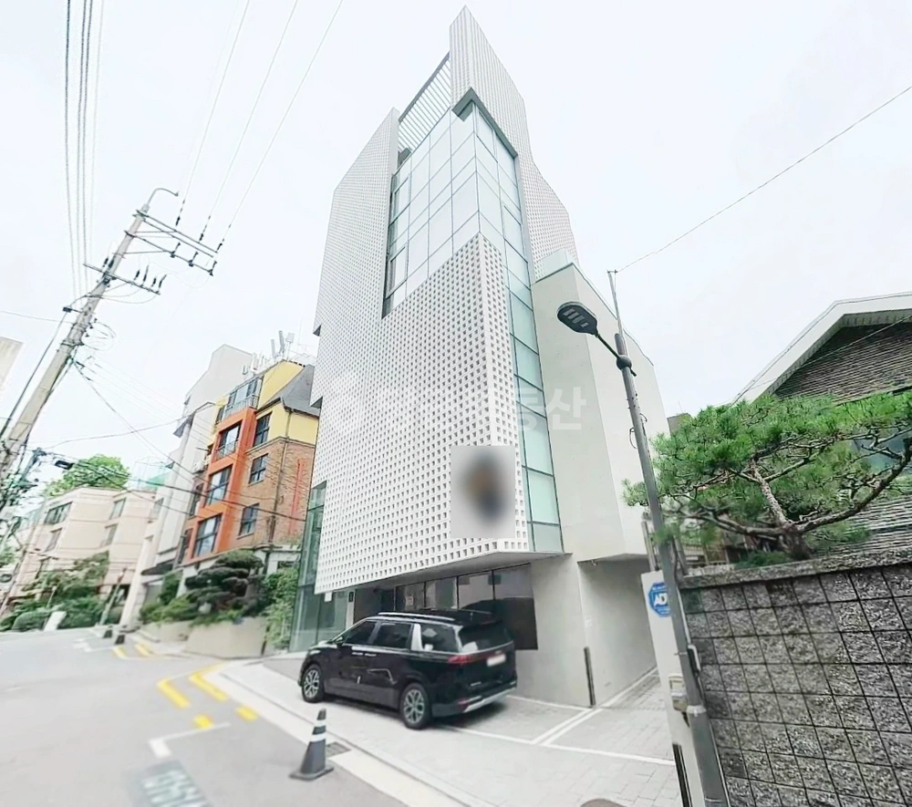 서울특별시 강남구 논현동 건물 사진 1