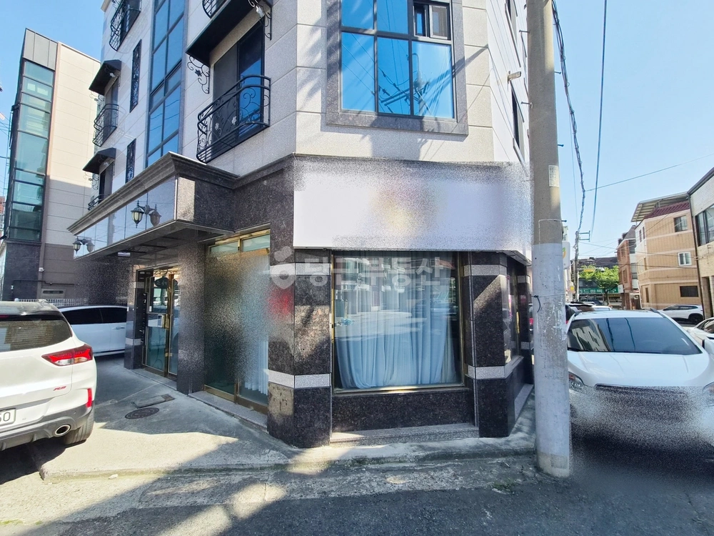 대구광역시 동구 율하동 상가 사진 1